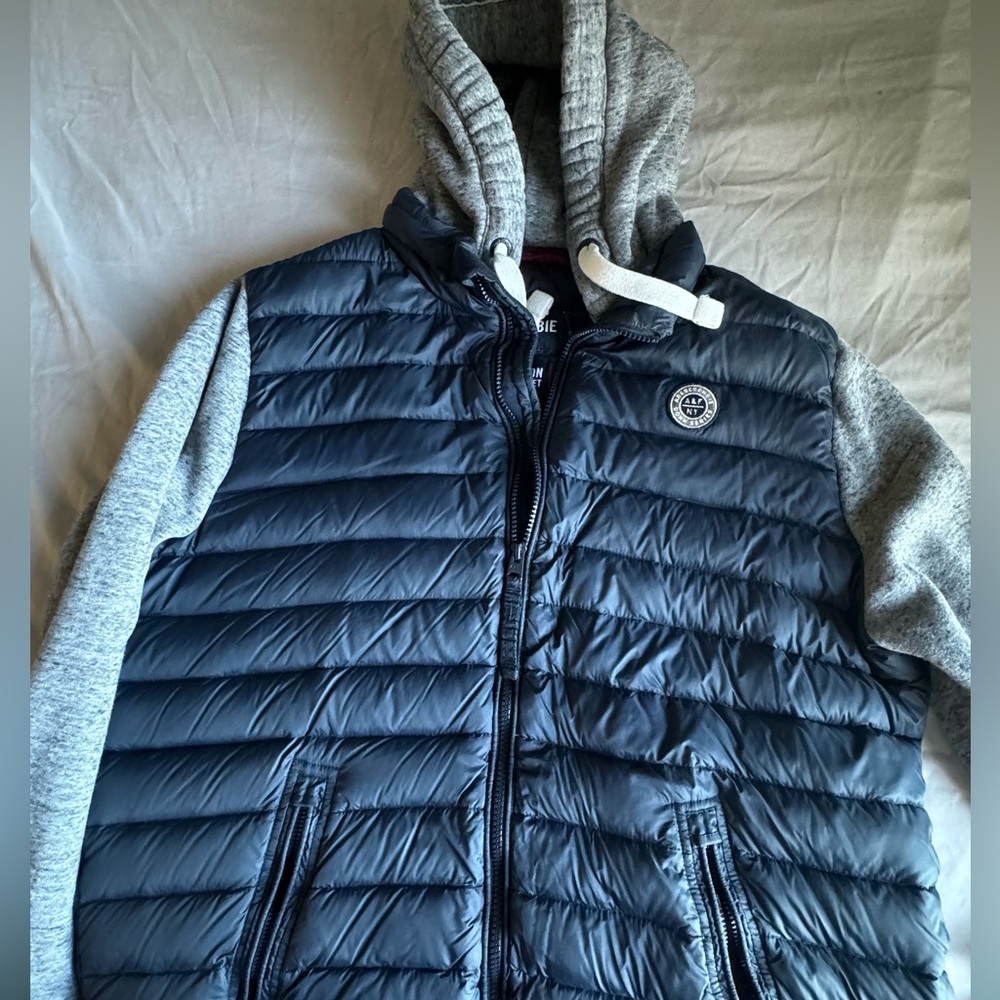Abercrombie allseason lightweight down jacket